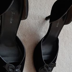 Velvet stilettos 3.5 inches